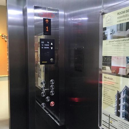 U431 Chaengwattana Hotel Нонтабури Екстериор снимка