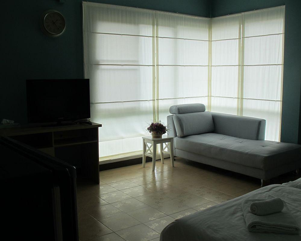 U431 Chaengwattana Hotel Нонтабури Екстериор снимка