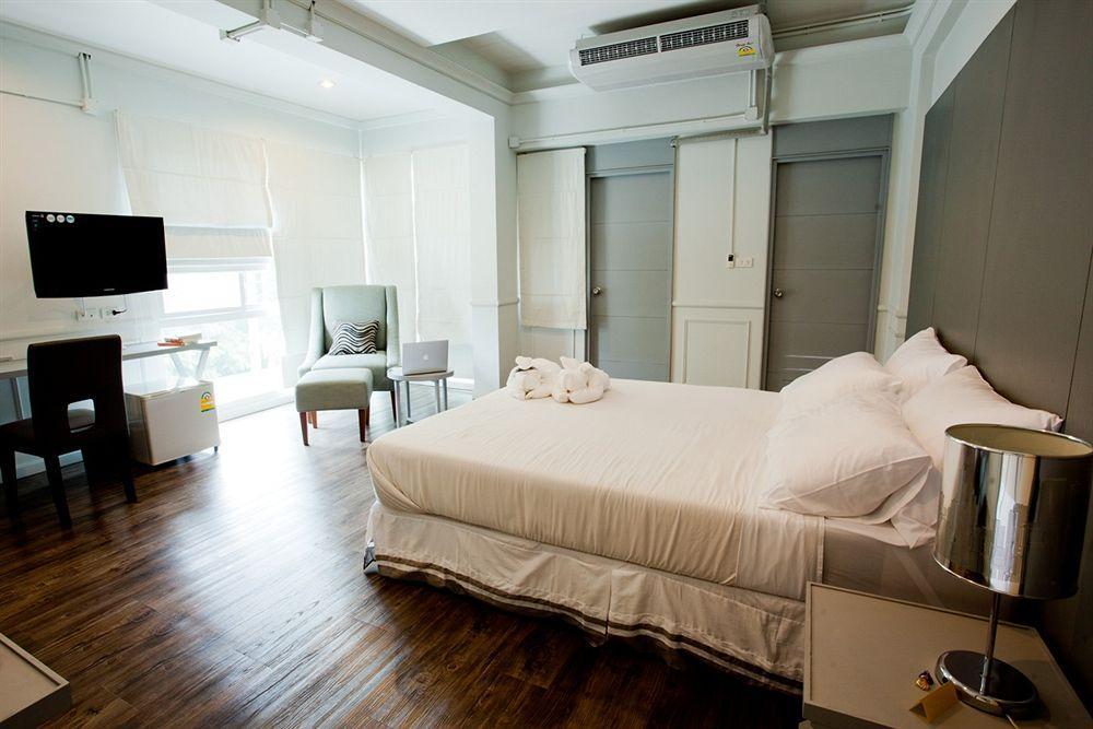 U431 Chaengwattana Hotel Нонтабури Екстериор снимка