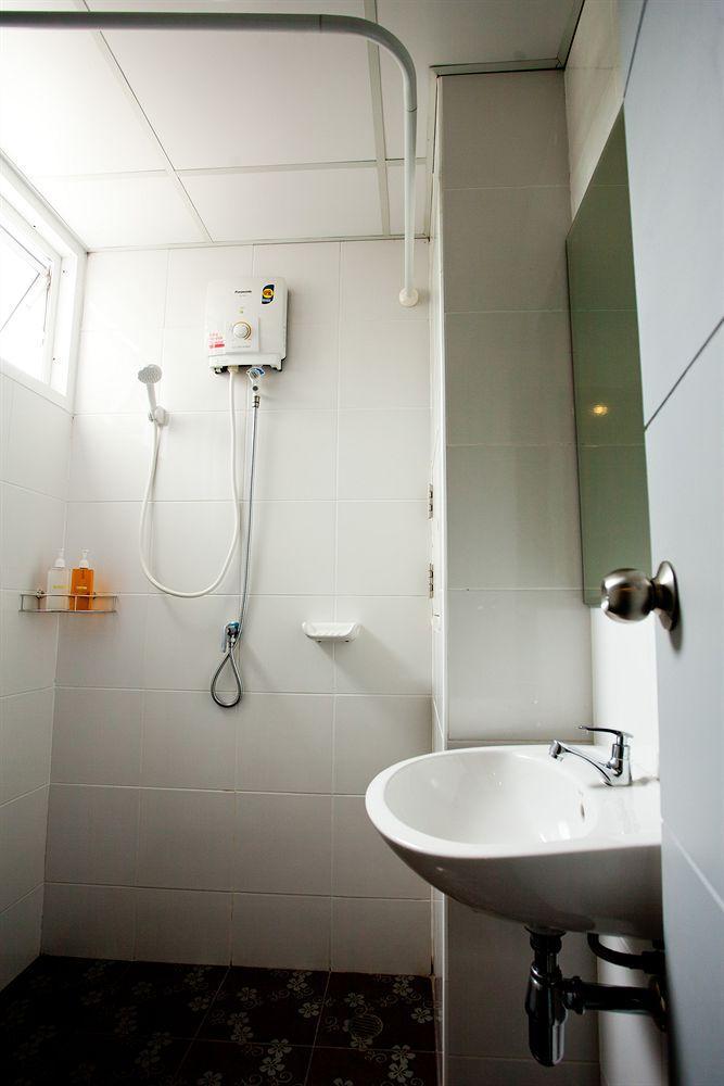 U431 Chaengwattana Hotel Нонтабури Екстериор снимка