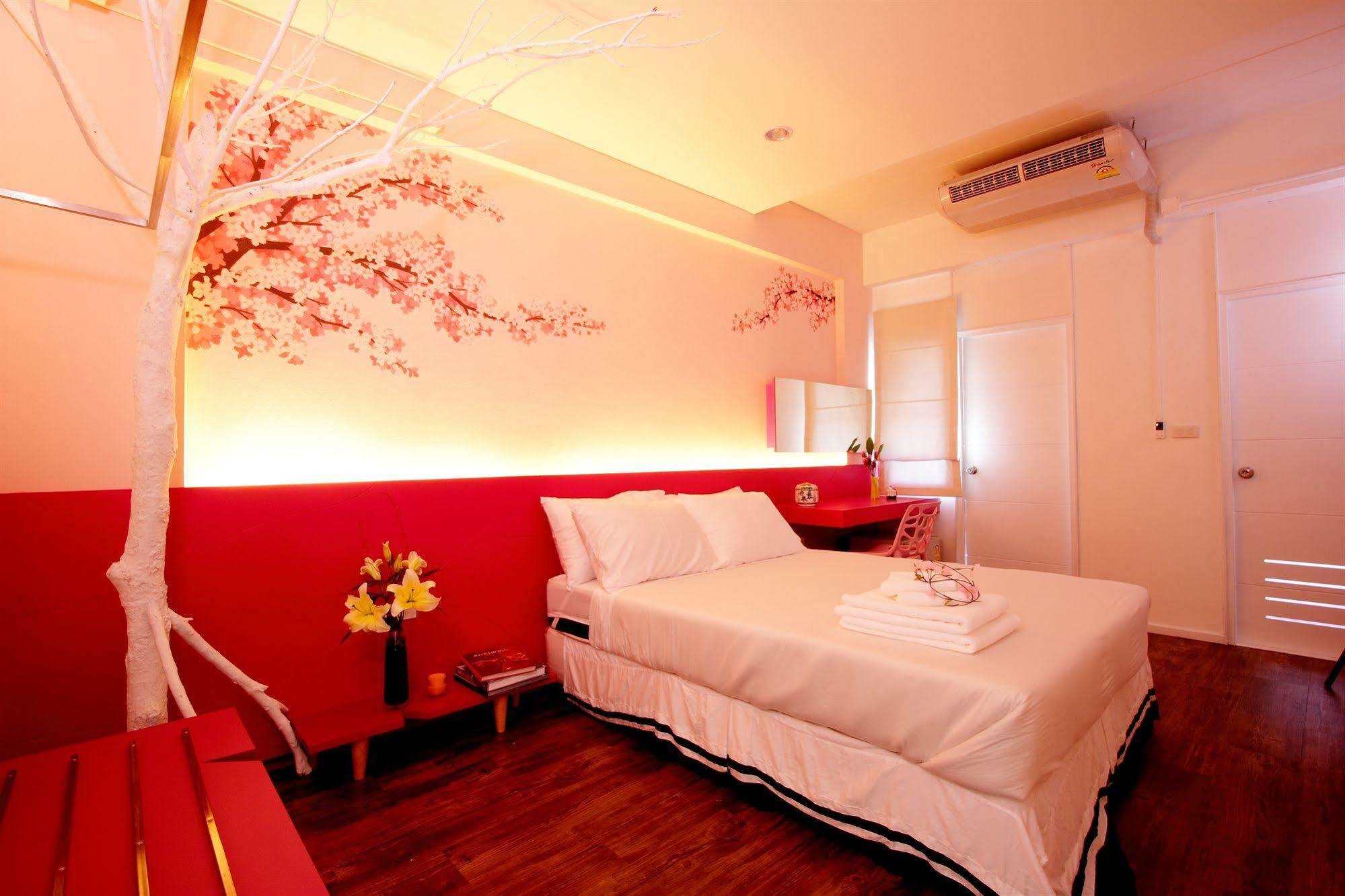 U431 Chaengwattana Hotel Нонтабури Екстериор снимка