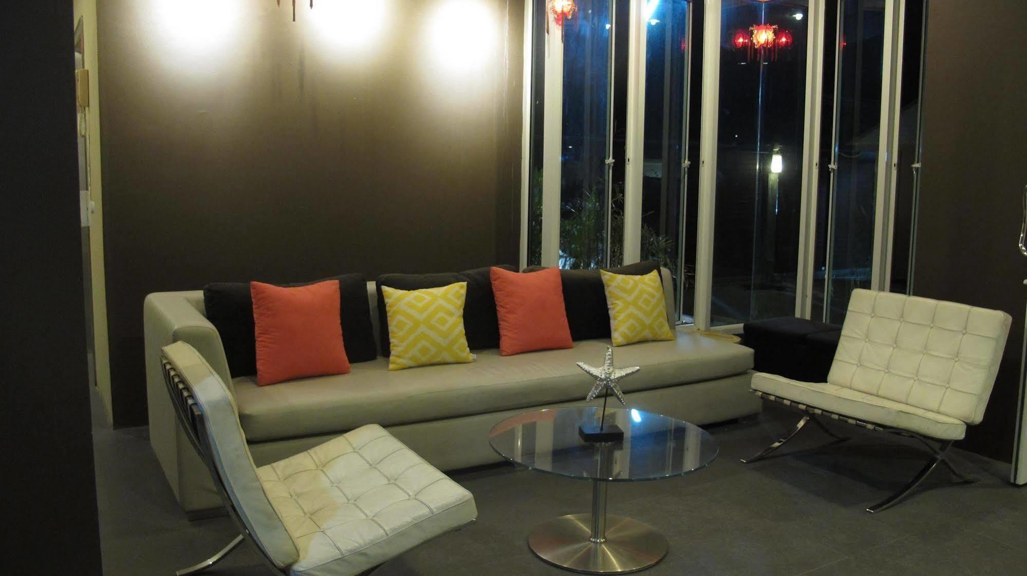 U431 Chaengwattana Hotel Нонтабури Екстериор снимка
